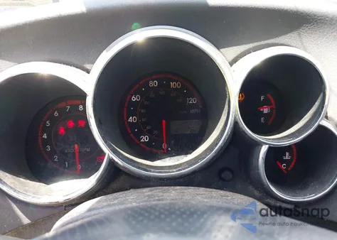 2006 Pontiac Vibe from USA, damaged, VIN 5Y2SM65806Z425737